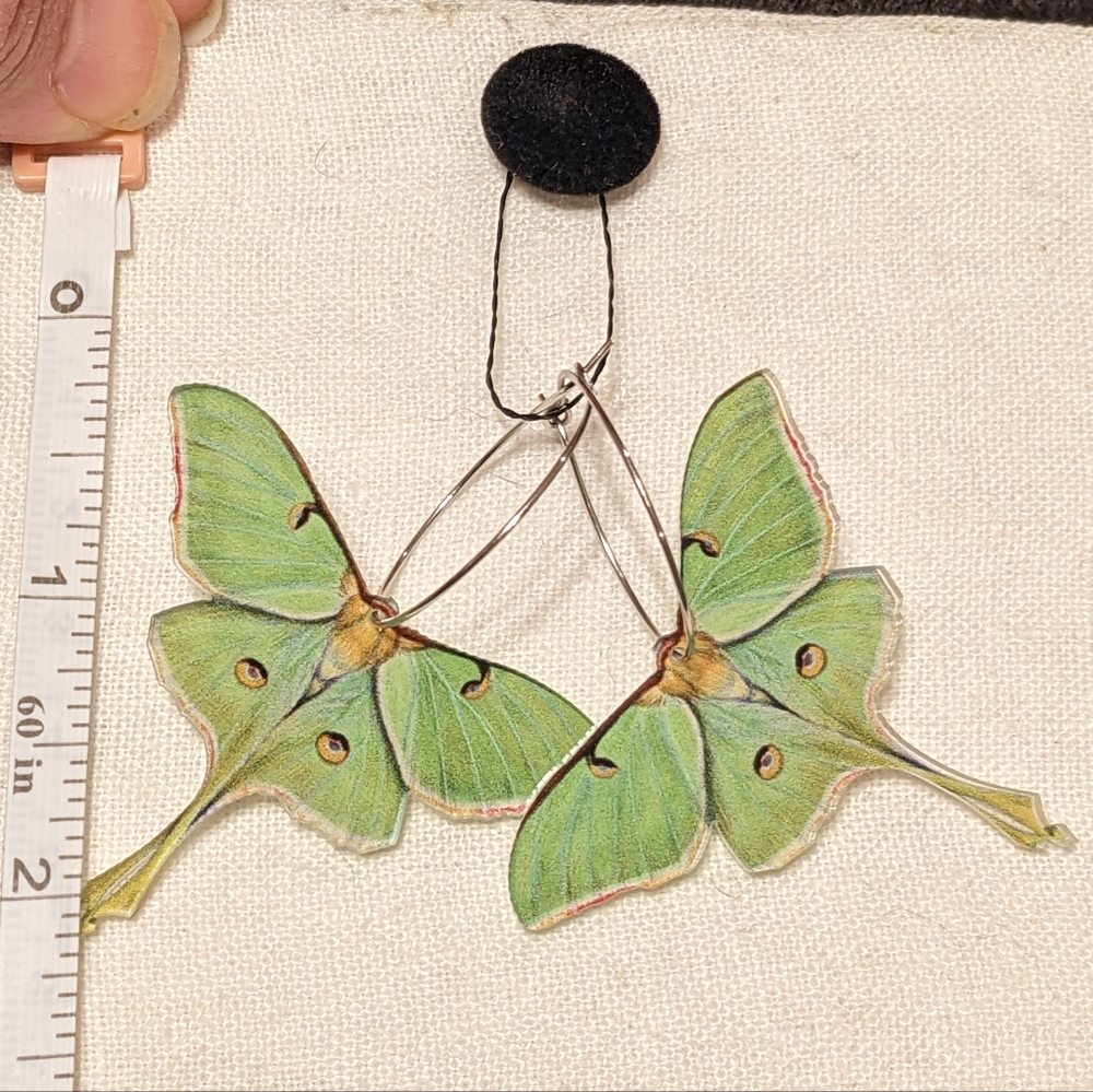 Luna moth earrings NWOT